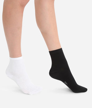 Pack of 2 pairs of white and black cotton sock liners