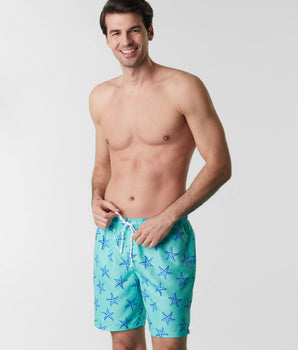 Aquamarinblaue Badeshorts mit Seestern-Print