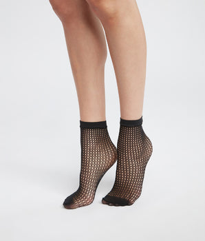 Dim Style Women's Black Cannage-Effect Fishnet Socks