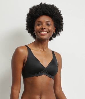 Sujetador triangular halter con aros de microfibra negro Dim Body Touch