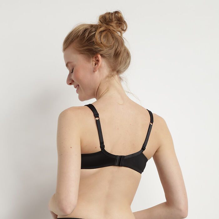 Generous New Skin wireless push-up bra