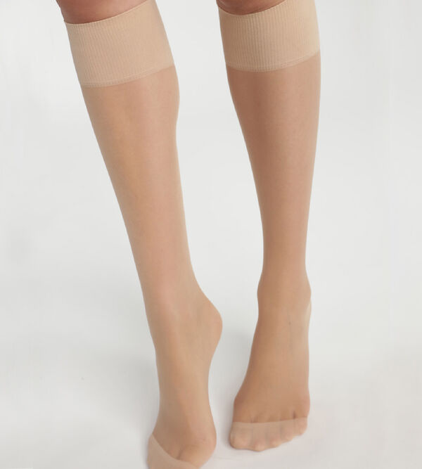 Nude for Everyone, Skin-Color Grip Socks