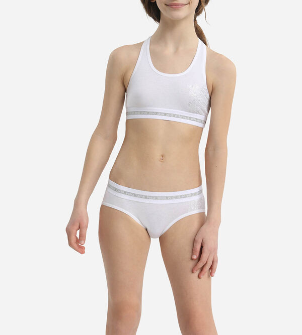 womens white cottan bra of three,bra, sports bra, bralette, bra sizes,  strapless bra, womens bras